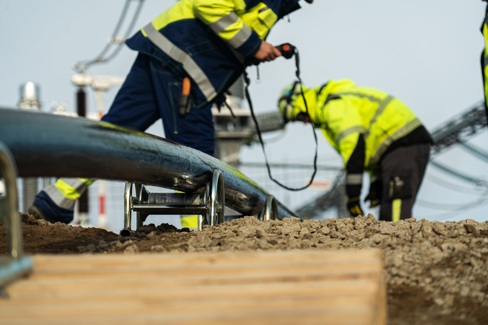 Žemyninėje Europoje didžiausiame akumuliatorių parke Estijoje buvo įrengtas unikalus įžeminimo kabelis